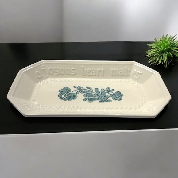 Pfaltzgraff USA Serving Tray 12.5” X 6.75” Green Yorktowne  “A Joyous Heart…” - Picture 2 of 9